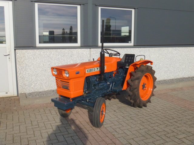 Kubota L2000 2wd