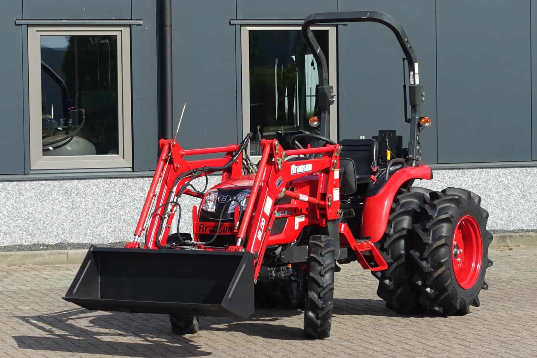 Branson 3100H 4wd HST
