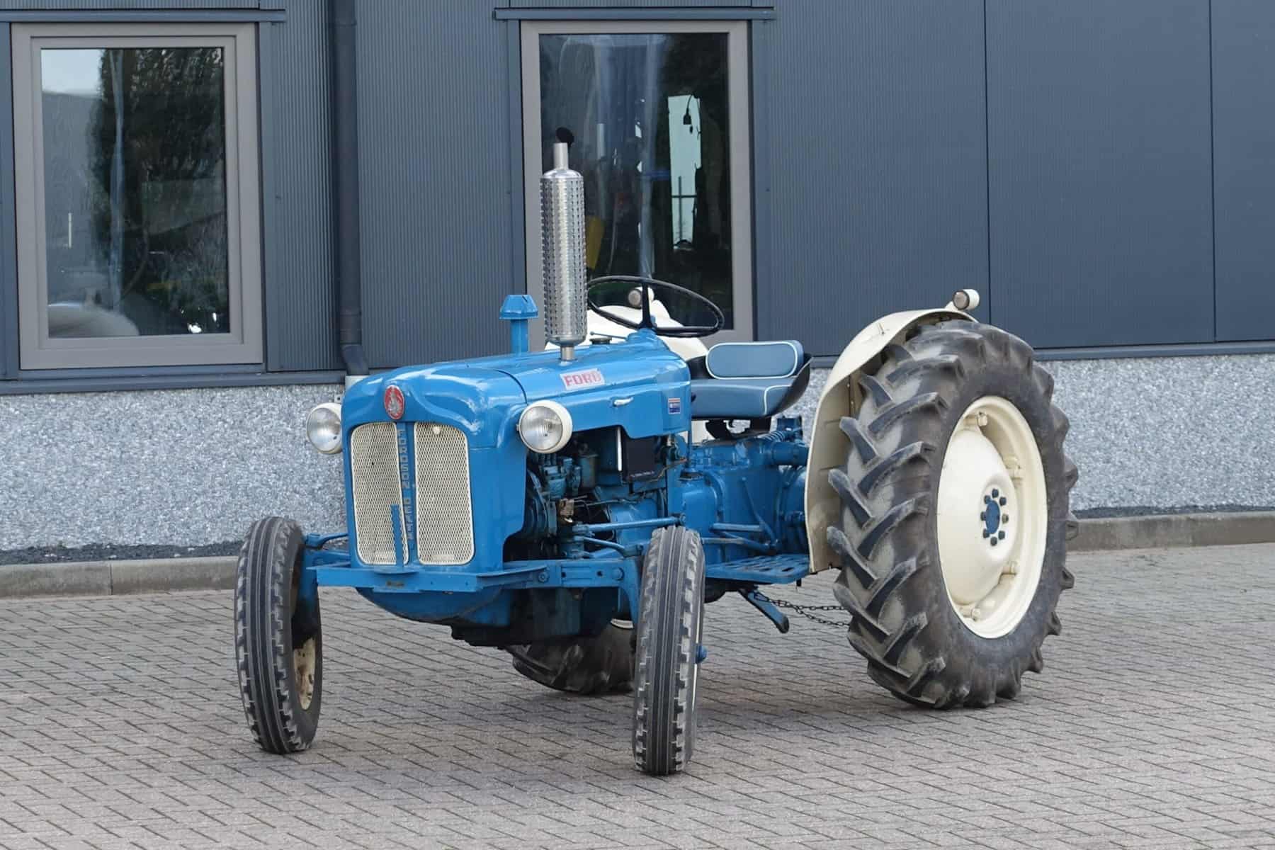 Ford Dexta 2wd