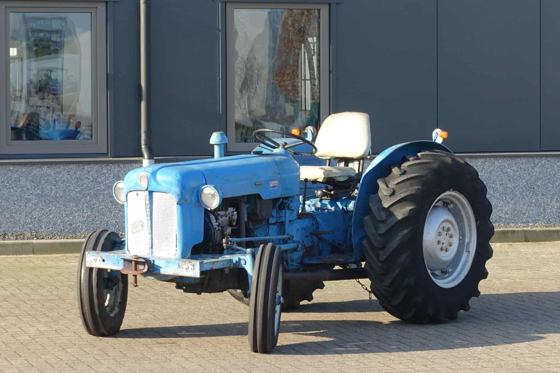 Ford Dexta 2wd