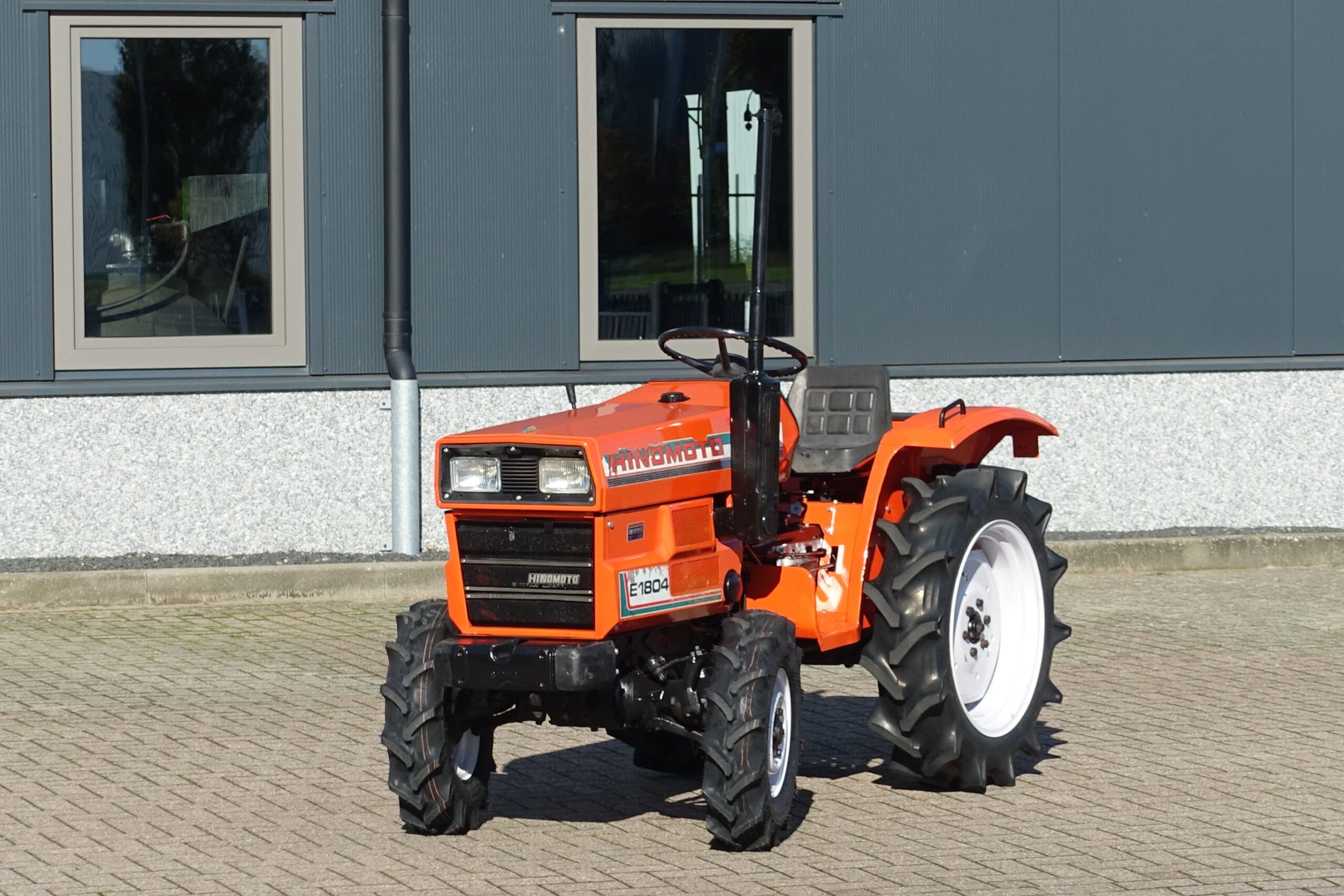 Hinomoto E1804 4wd