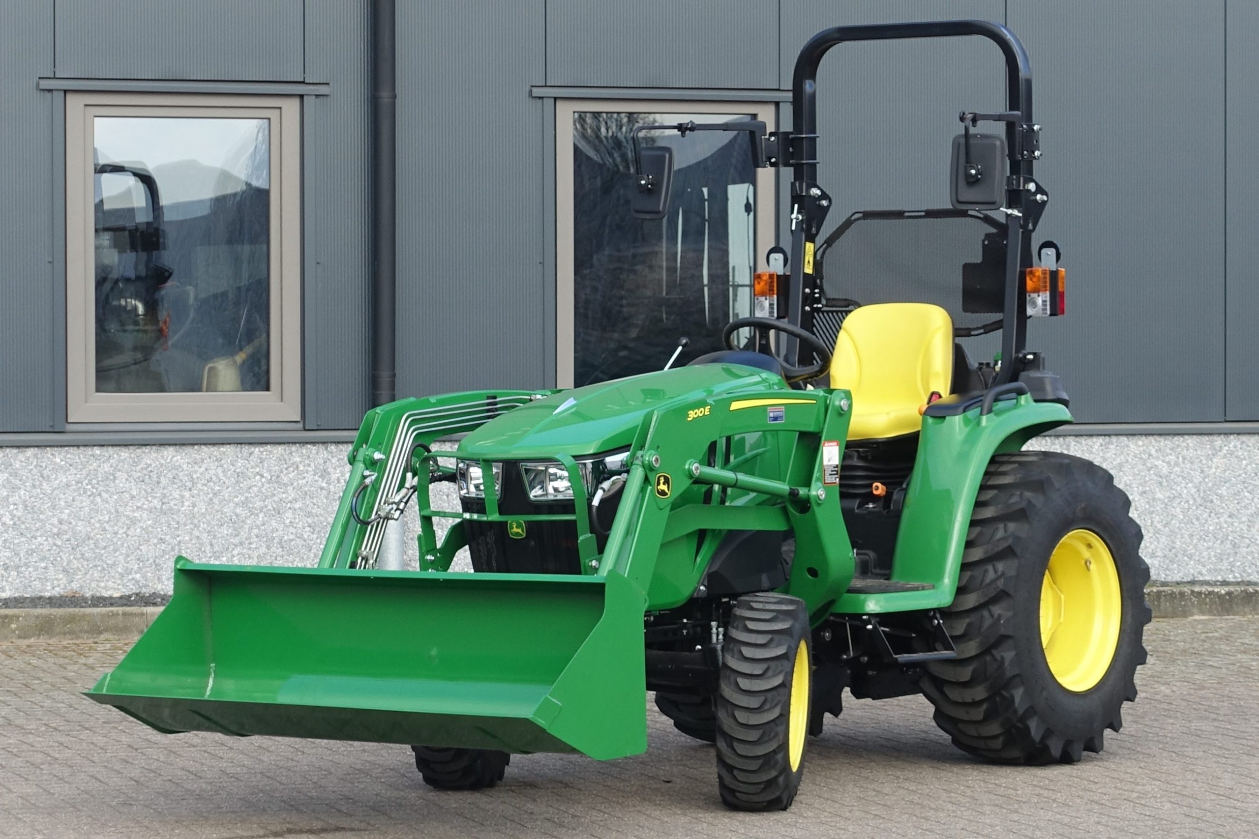 John Deere 3038E 4wd HST