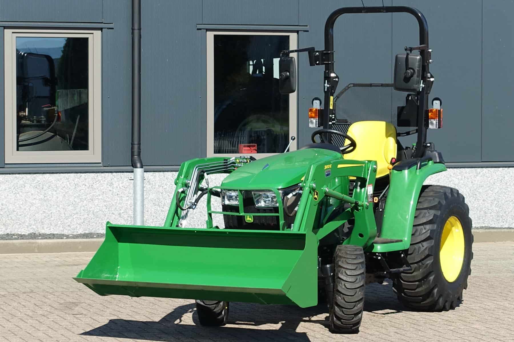 John Deere 3038E 4wd HST