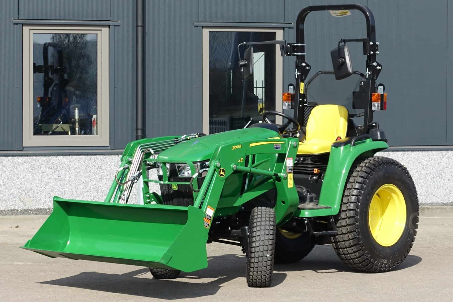John Deere 3038E 4wd HST