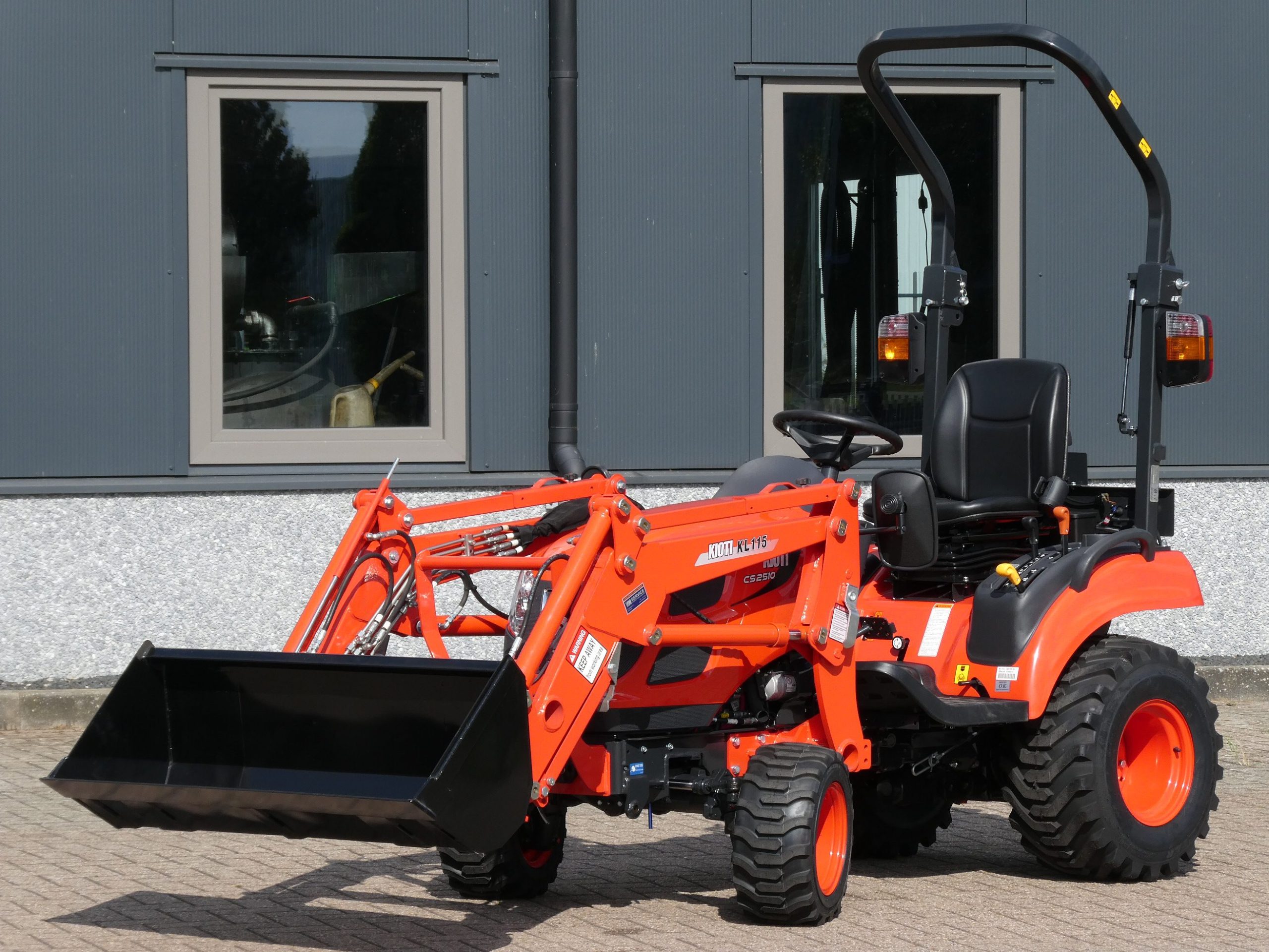 Kioti CS2510 4wd HST