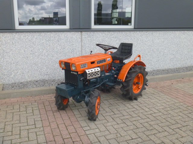 Kubota B5000 4wd
