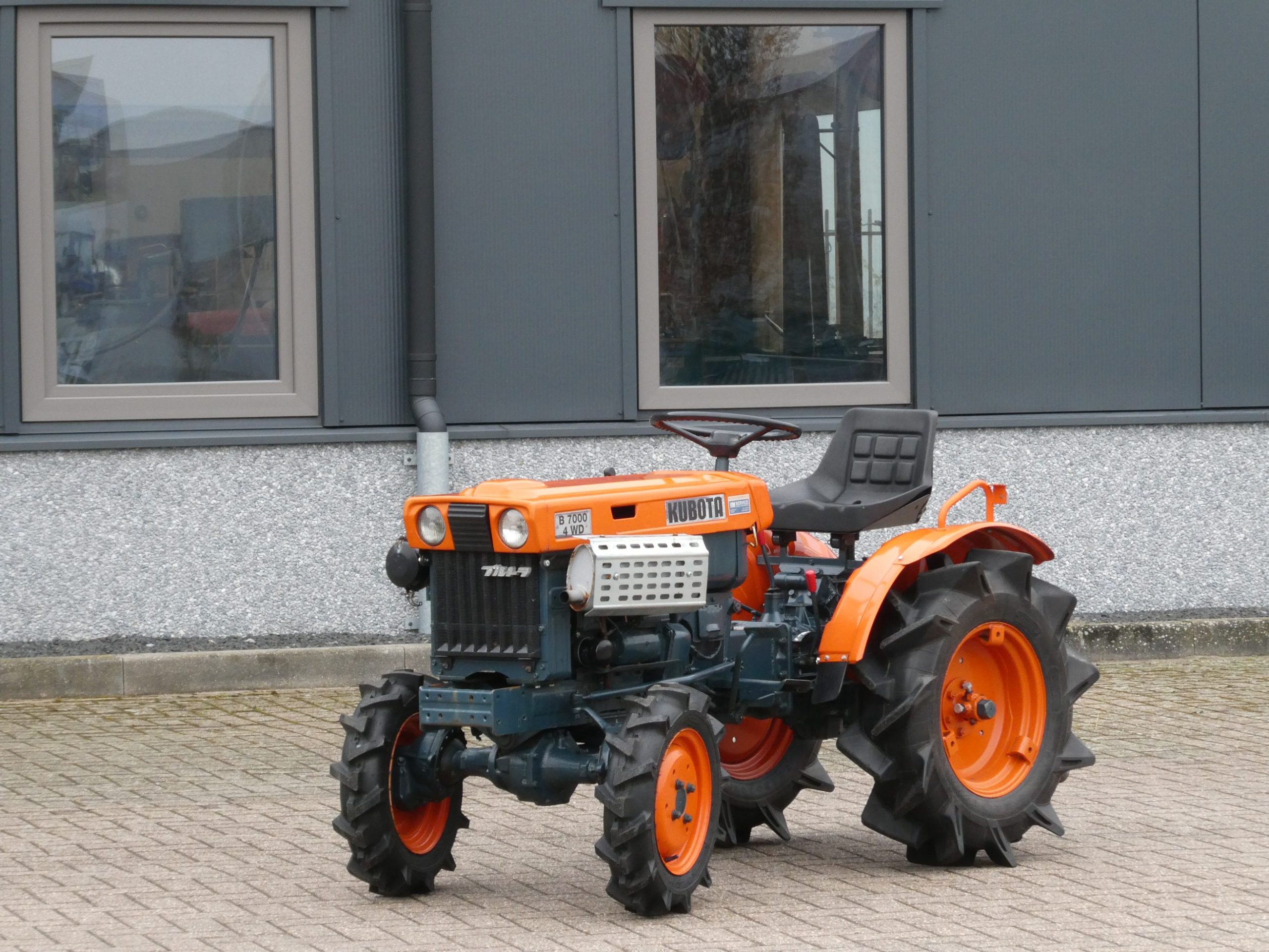 Kubota B7000 4wd