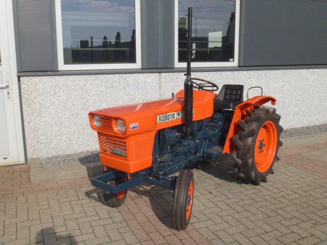 Kubota L2000 2wd