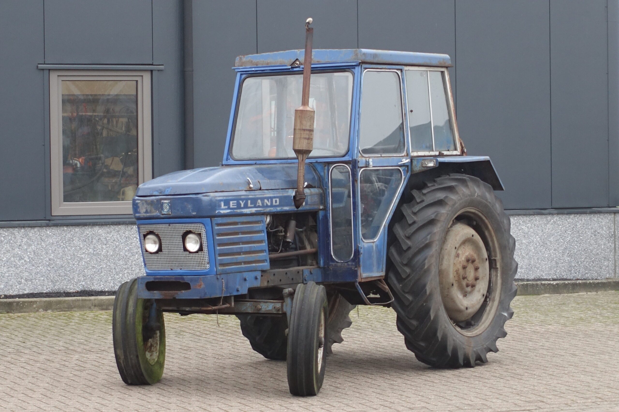 Leyland 255 2wd