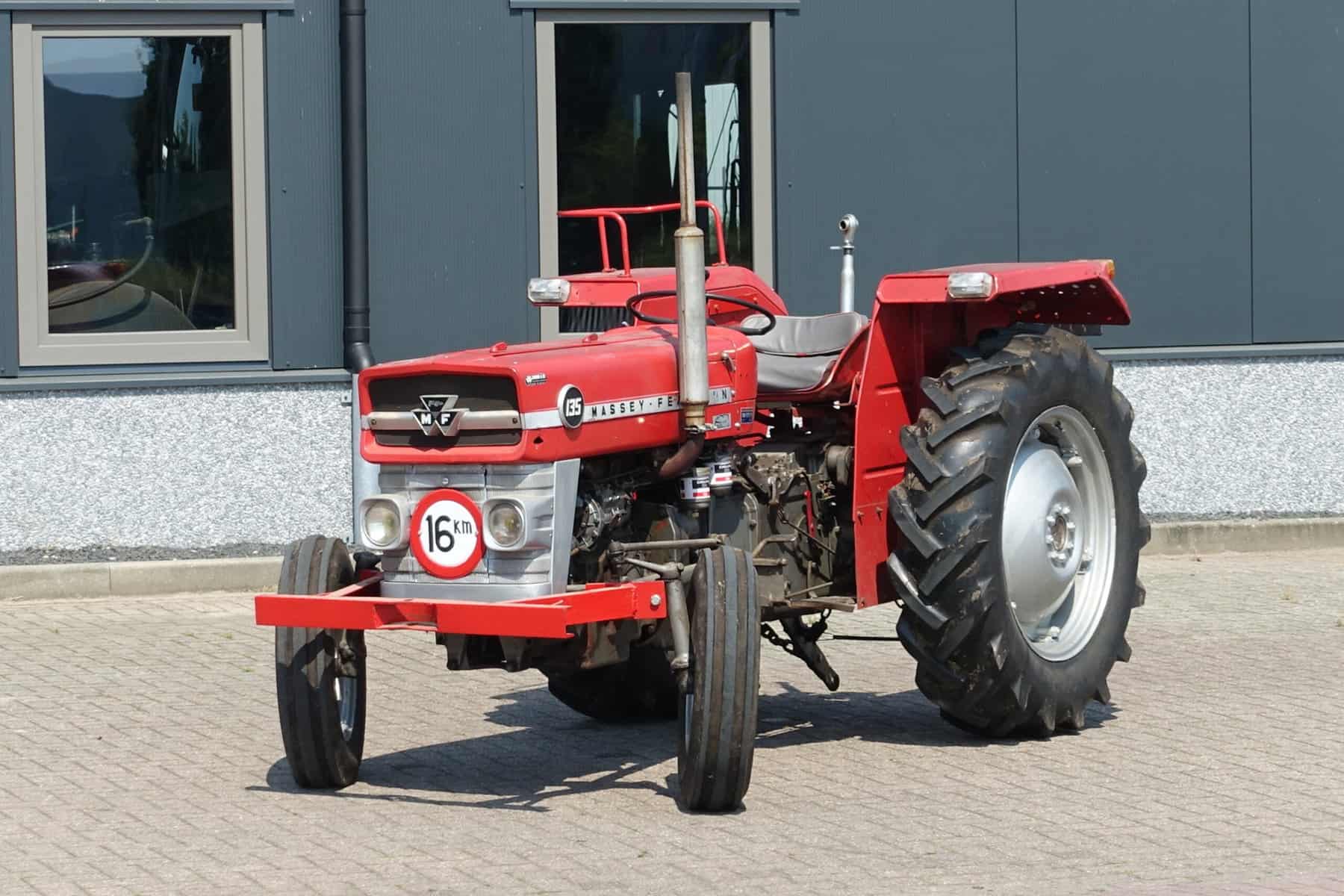 MF135 2wd