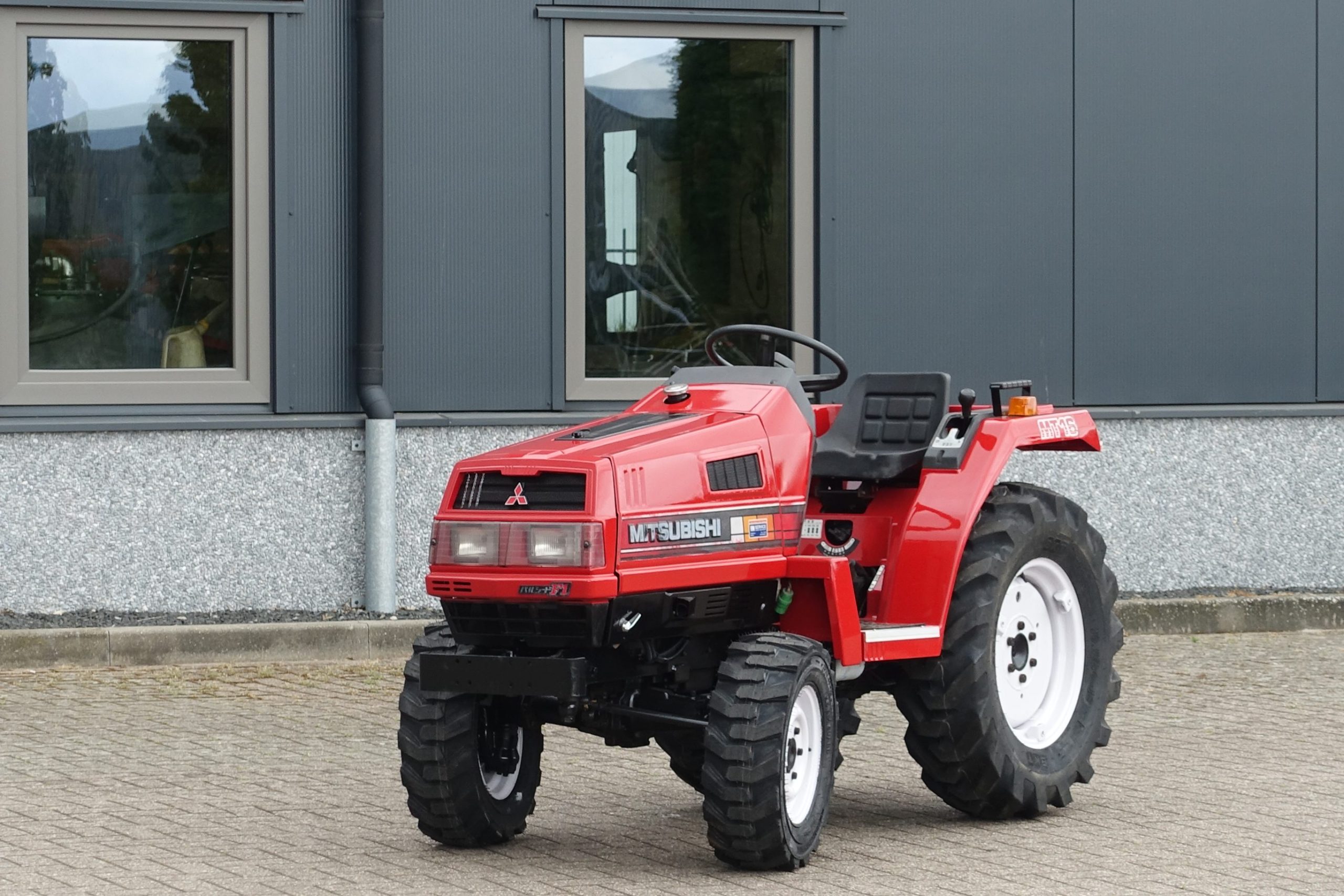Mitsubishi MT16 4wd