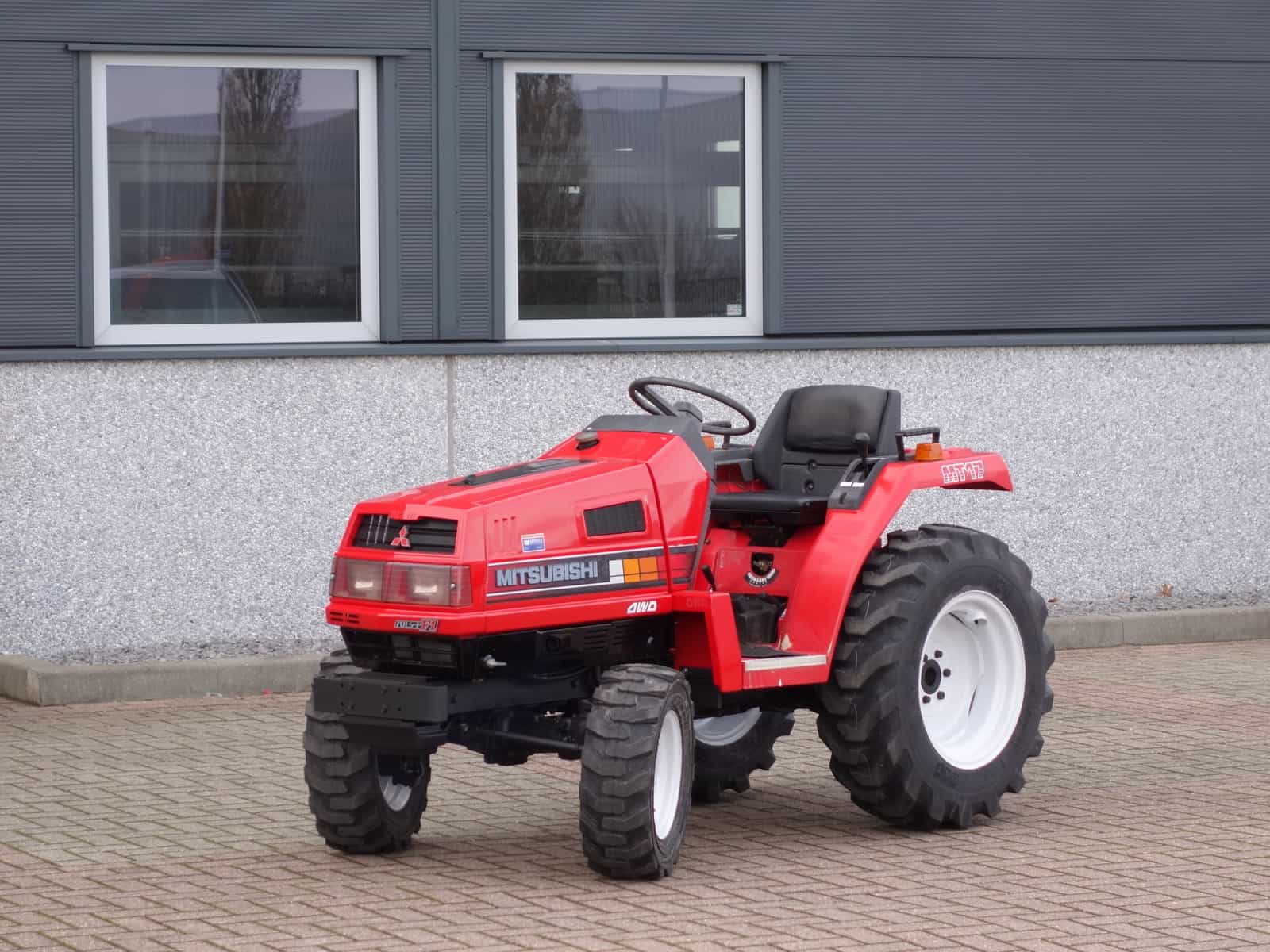 Mitsubishi MT17 4wd