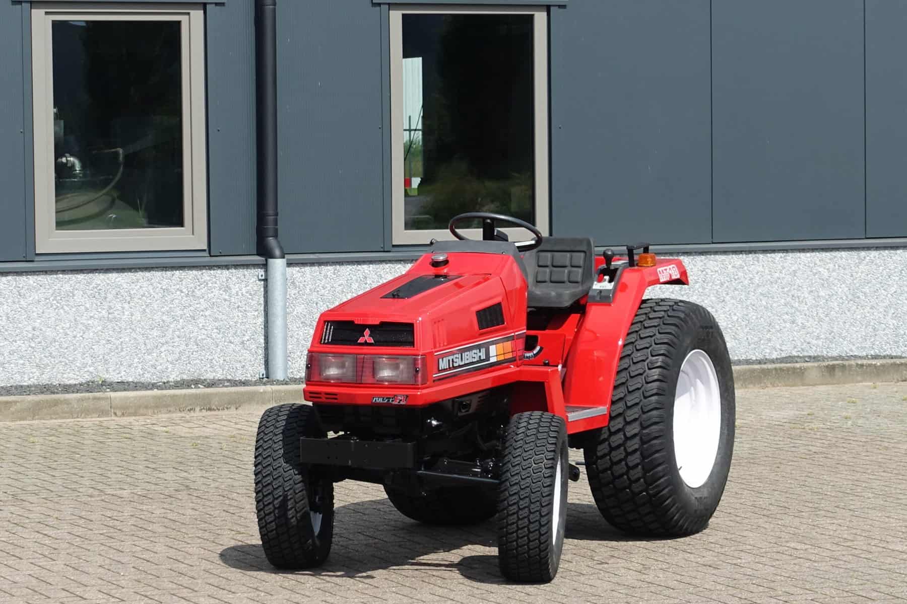 Mitsubishi MT18 4wd