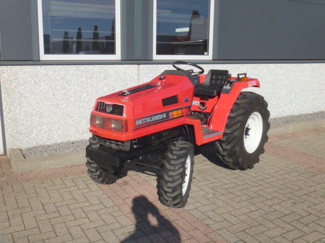 Mitsubishi MT18 4wd