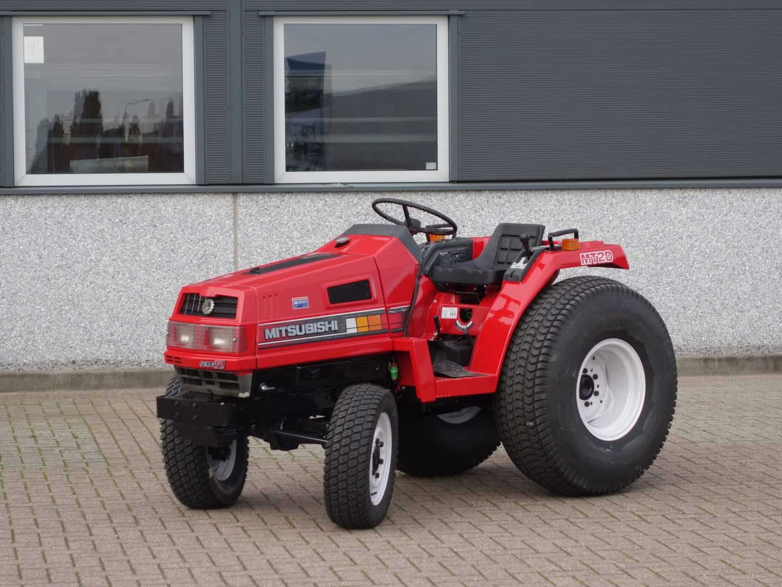 Mitsubishi MT20 4wd