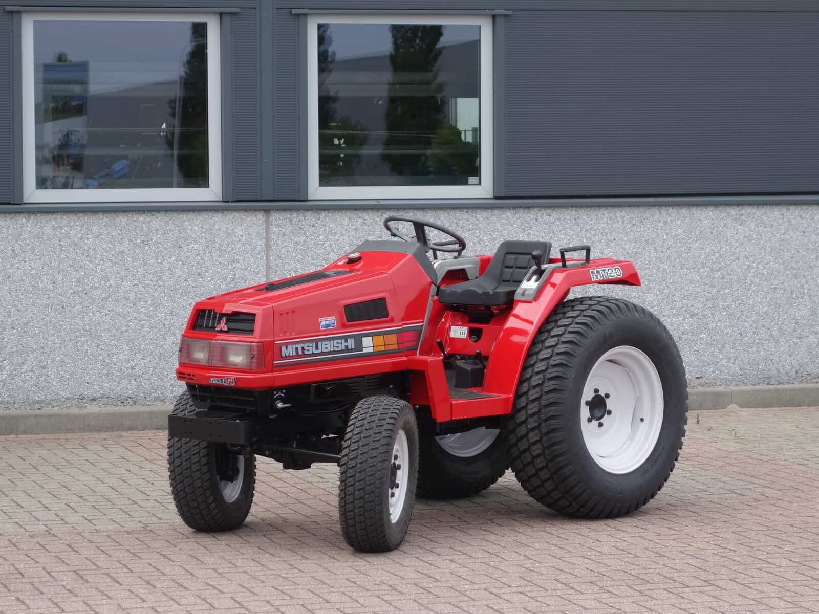 Mitsubishi MT20 4wd