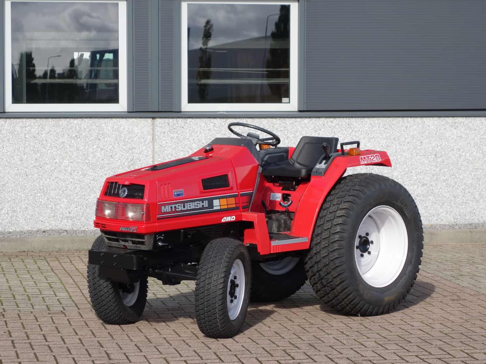 Mitsubishi MT20 4wd