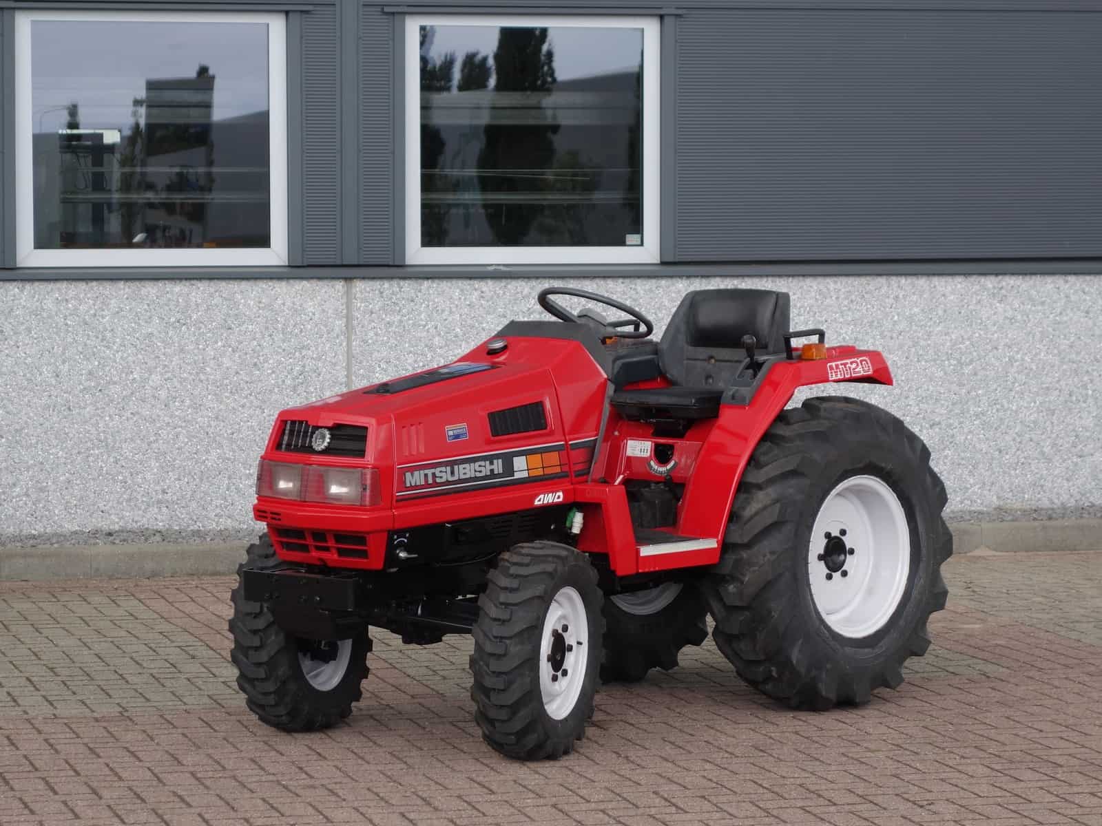 Mitsubishi MT20 4wd