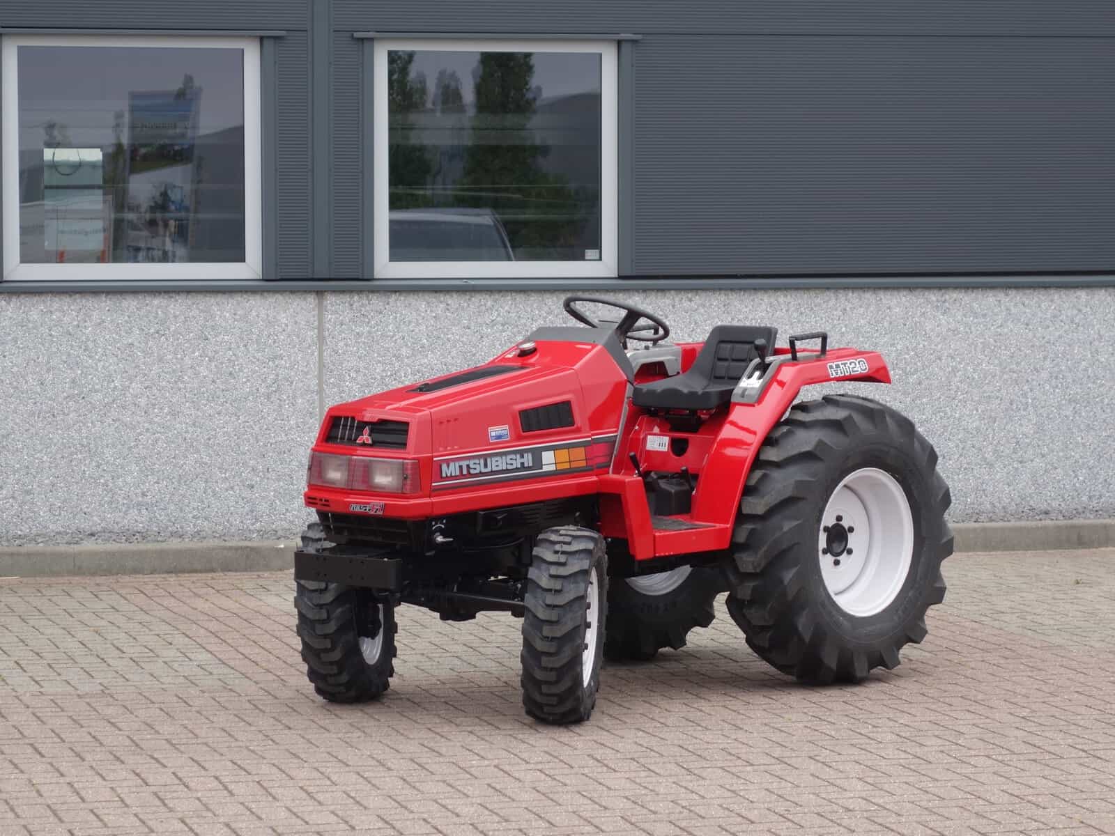 Mitsubishi MT20 4wd