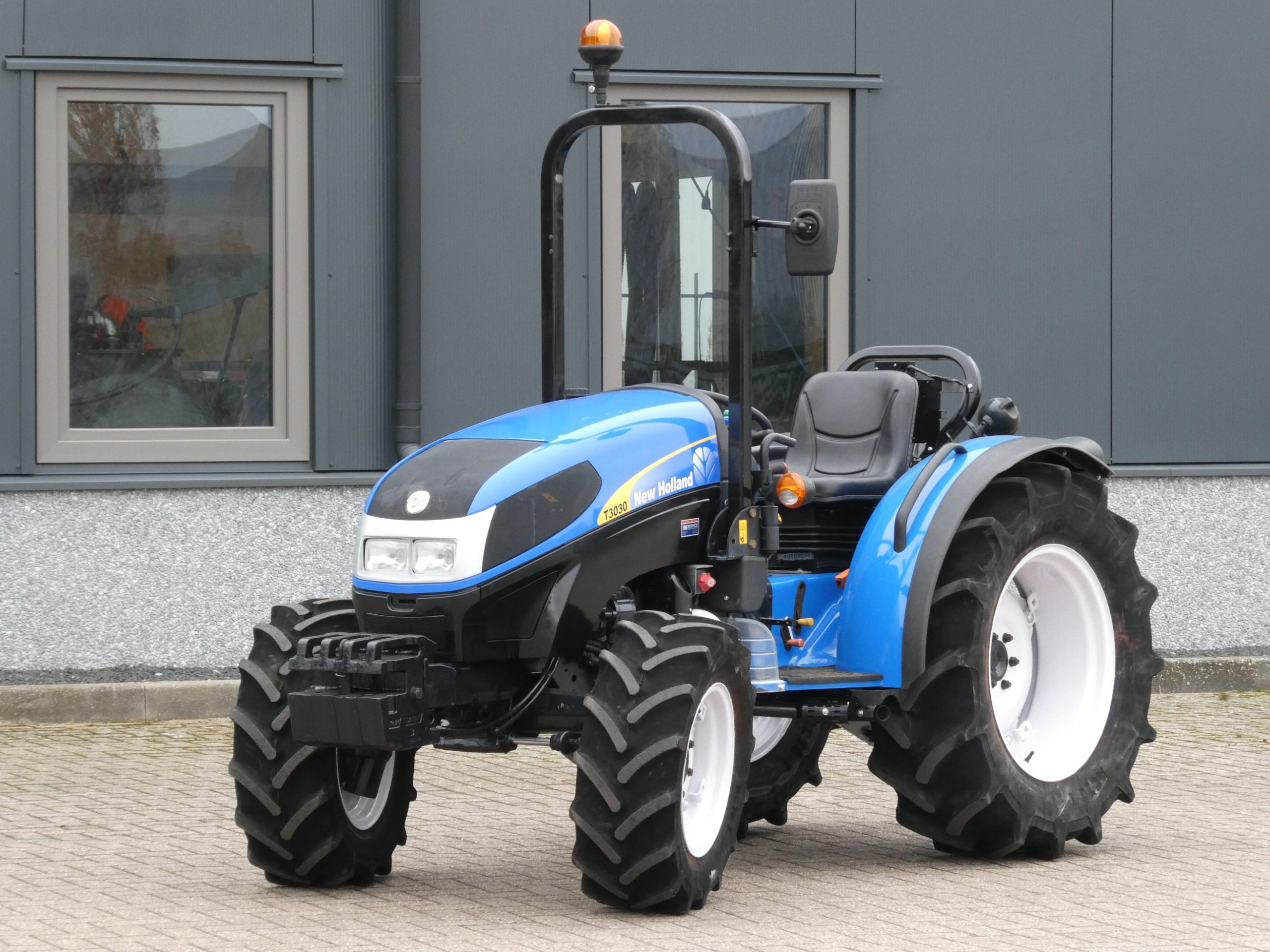 New Holland T3030