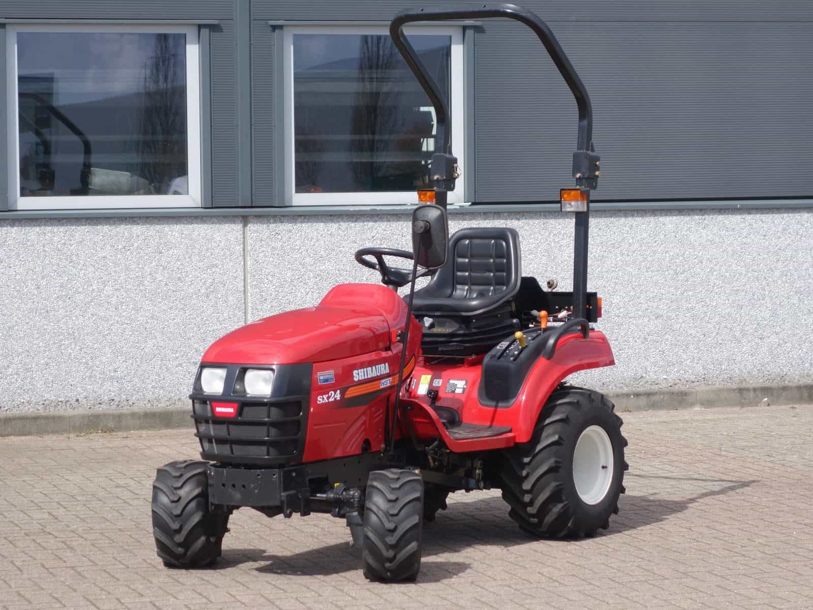 Shibaura SX-24 4wd HST