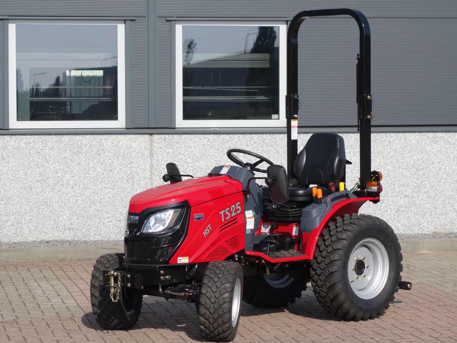 TYM TS25 4wd HST