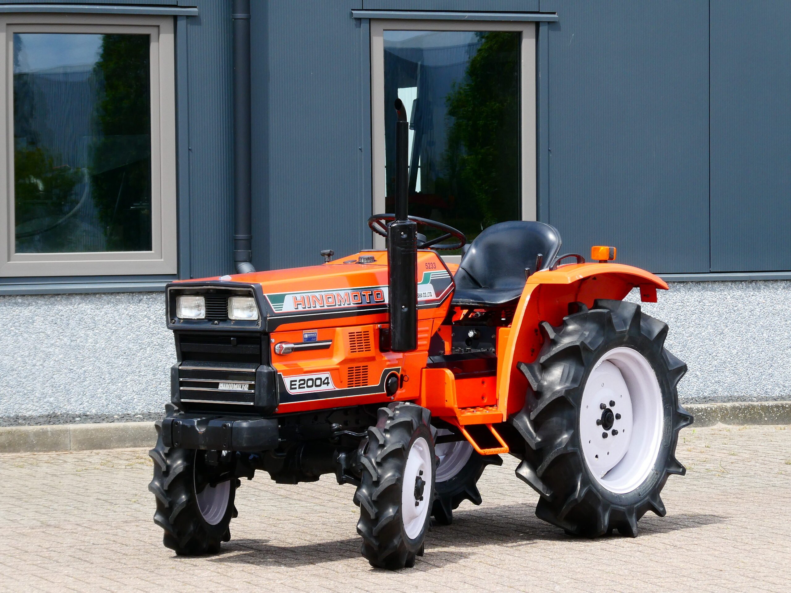 Hinomoto E1804 4wd