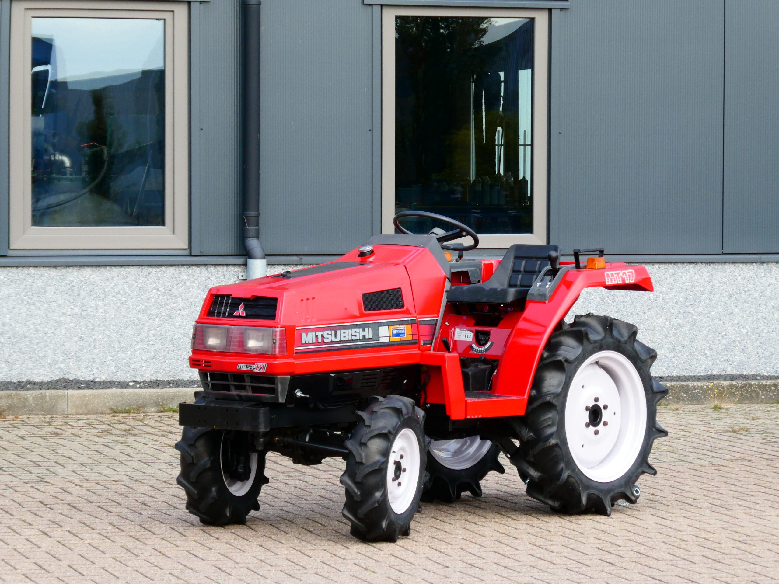 Mitsubishi MT17 4wd