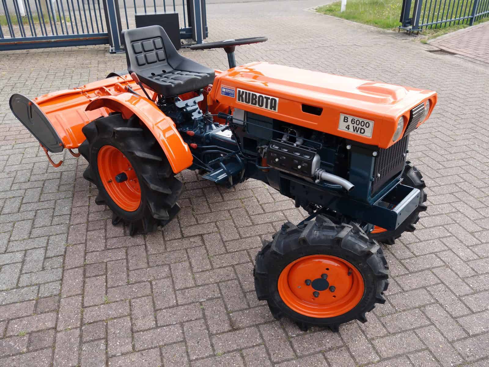 Kubota B6000 4wd • VM Service