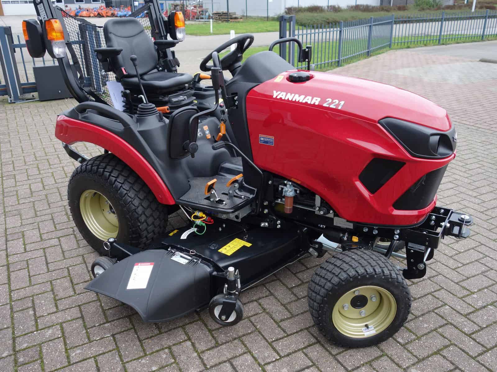 Yanmar SA221 4wd HST • VM Service