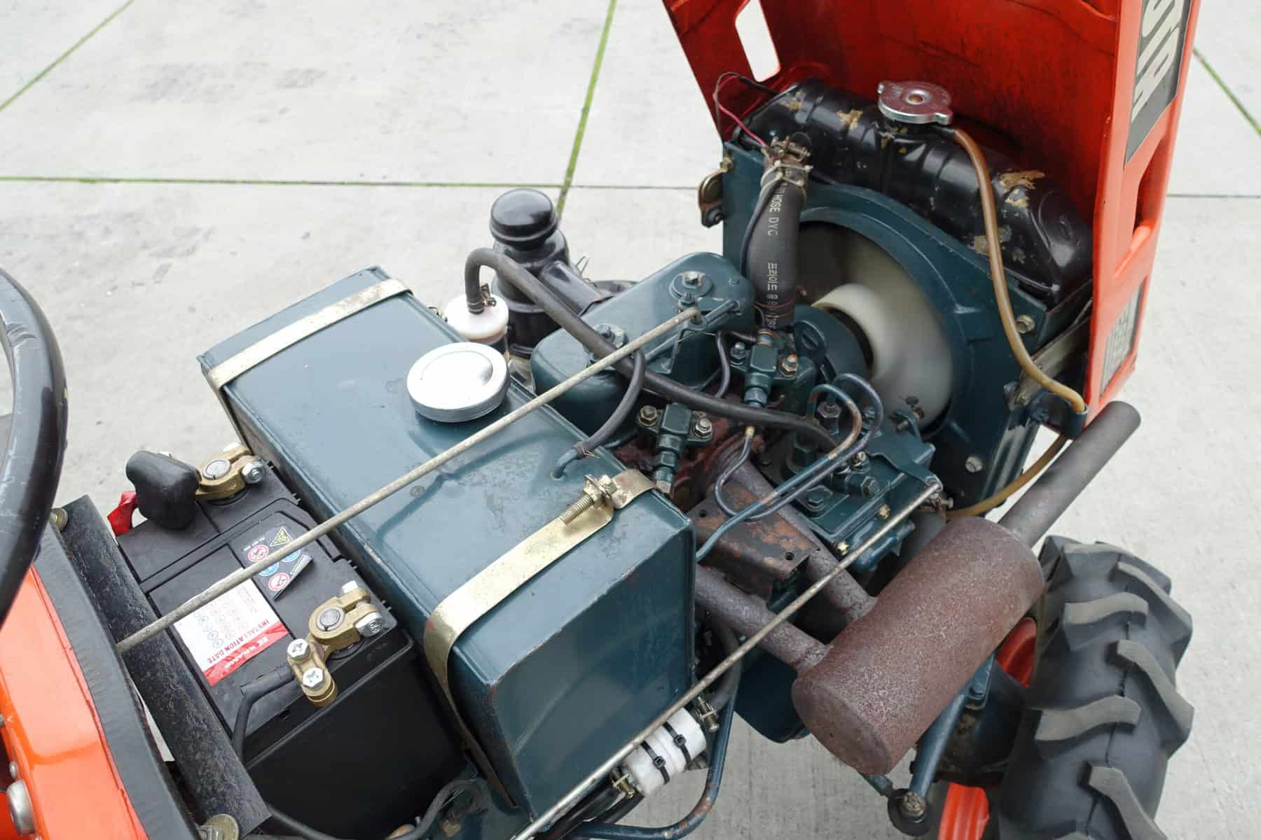 Kubota B6000 4wd • VM Service