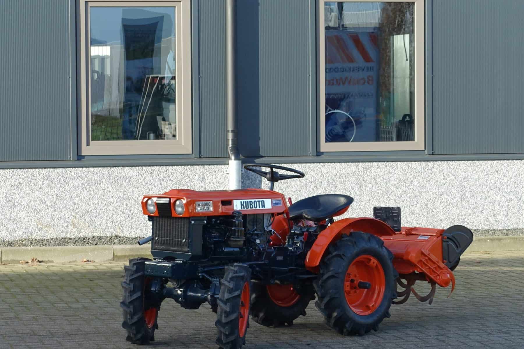 Kubota B6000 4wd • VM Service