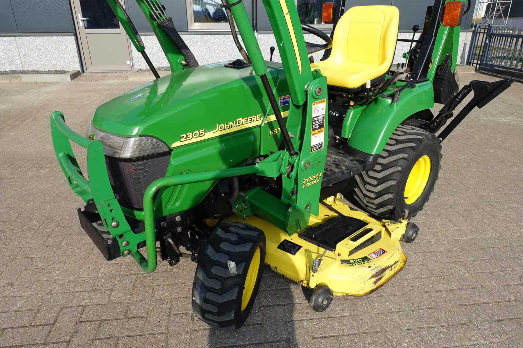 John Deere 2305 4wd HST • VM Service
