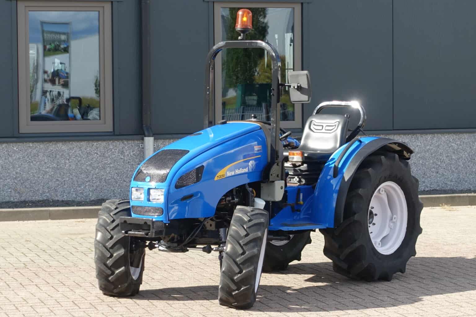 New Holland TCE40 4wd • VM Service
